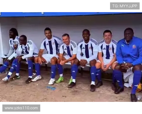 美国足球明星与队友的默契配合与精彩瞬间回顾